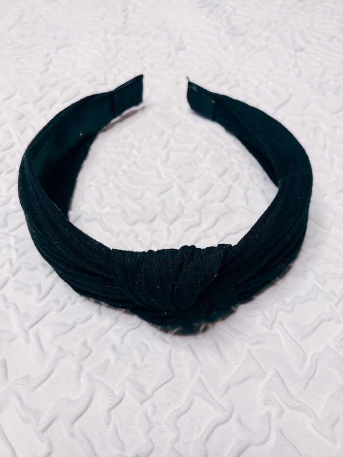 Ribbed Knit Knotted Headband