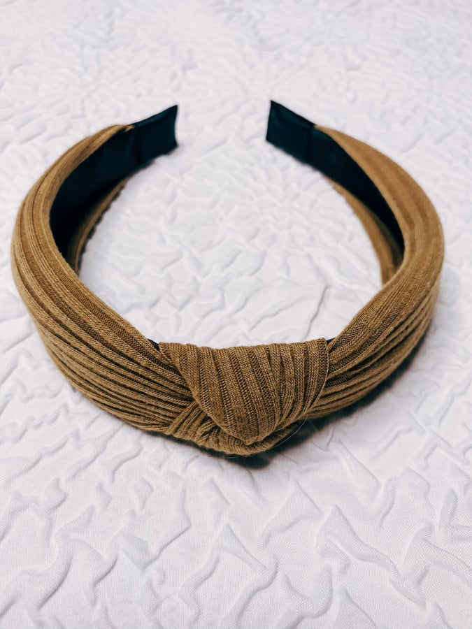 Ribbed Knit Knotted Headband
